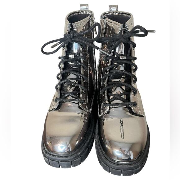 STEVE MADDEN NYC Mirror Metallic Rockk Ankle Boot Lug Sole Big Kids Size 3 - Picture 3 of 8